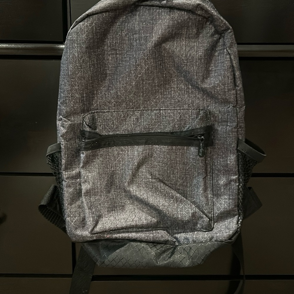 Small toddler backpack 🎒 charcoal color/black